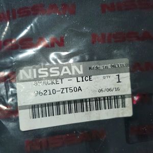 Nissan 2010-2012 front license plate